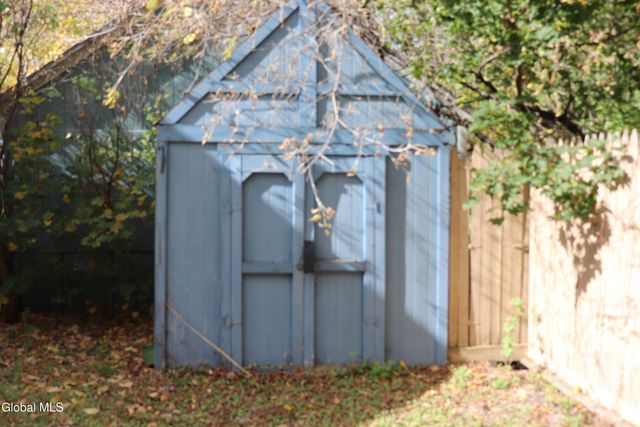 5 Carey Avenue, Hoosick Falls, NY 12090