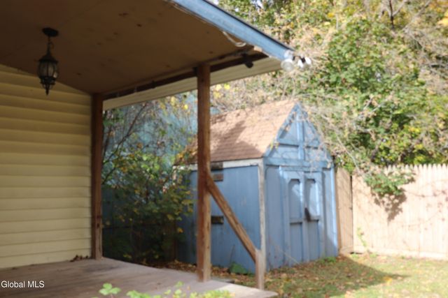 5 Carey Avenue, Hoosick Falls, NY 12090