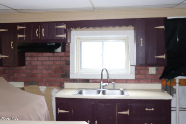 5 Carey Avenue, Hoosick Falls, NY 12090