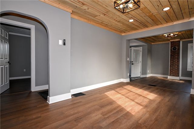 485 Wendel Rd, Hempfield Twp, PA 15642