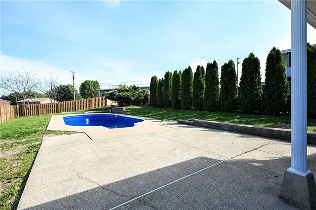 485 Wendel Rd, Hempfield Twp, PA 15642