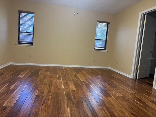 11711 RIDGEVIEW LANE, Seminole, FL 33772