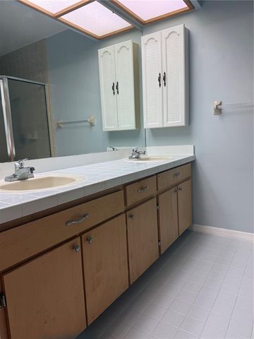 11711 RIDGEVIEW LANE, Seminole, FL 33772