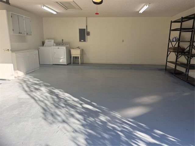 11711 RIDGEVIEW LANE, Seminole, FL 33772