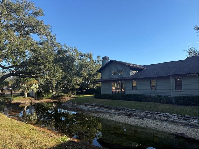 11711 RIDGEVIEW LANE, Seminole, FL 33772
