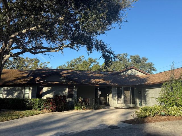 11711 RIDGEVIEW LANE, Seminole, FL 33772