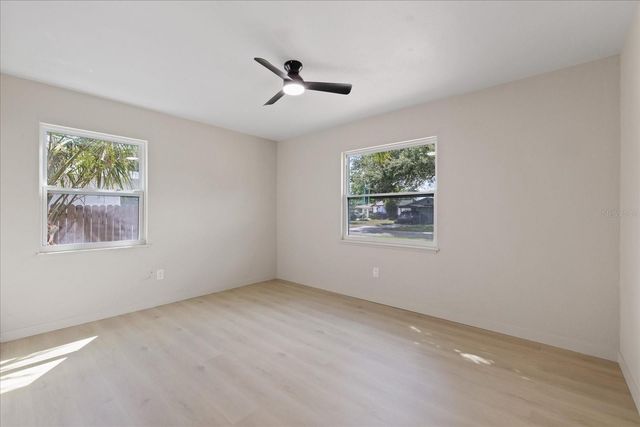 8211 DIAGONAL ROAD N, St Petersburg, FL 33702