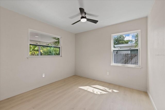 8211 DIAGONAL ROAD N, St Petersburg, FL 33702