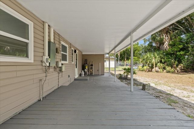 8211 DIAGONAL ROAD N, St Petersburg, FL 33702