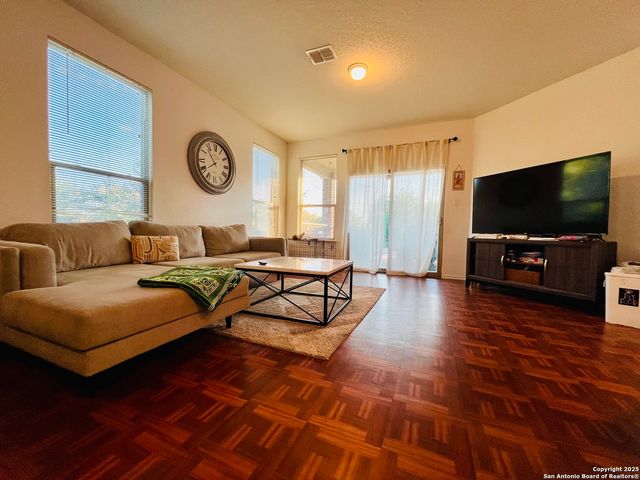 9003 Canter Horse, San Antonio, TX 78254