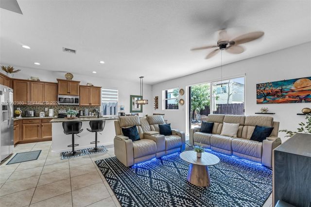 4112 NE 21st Ct, Homestead, FL 33033
