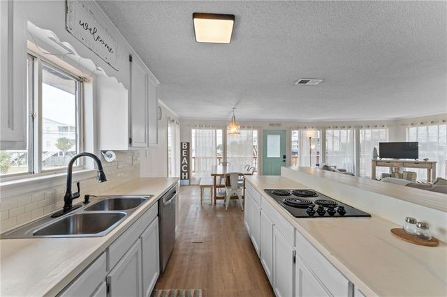 2103 Cadillac Avenue, Dauphin Island, AL 36528