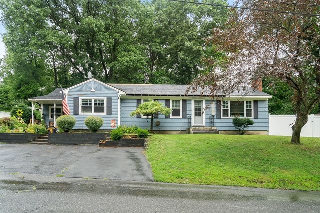 31 Helen Dr, West Boylston, MA 01583