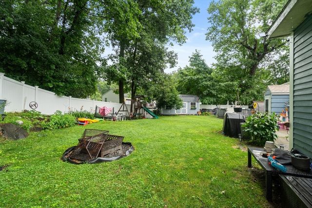 31 Helen Dr, West Boylston, MA 01583
