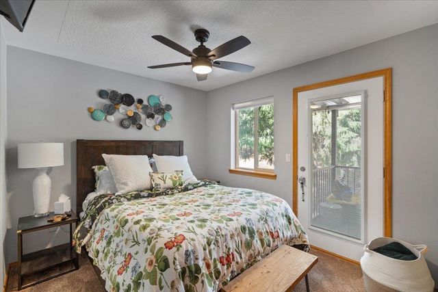 6910 N HARVARD Rd, Newman Lake, WA 99025