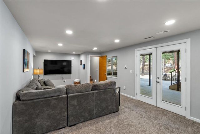 6910 N HARVARD Rd, Newman Lake, WA 99025