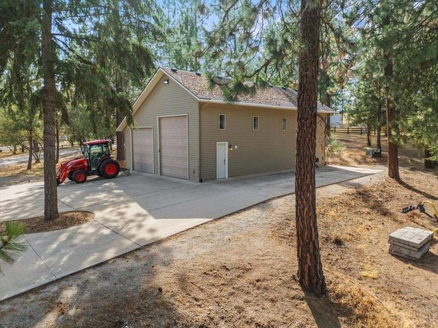6910 N HARVARD Rd, Newman Lake, WA 99025
