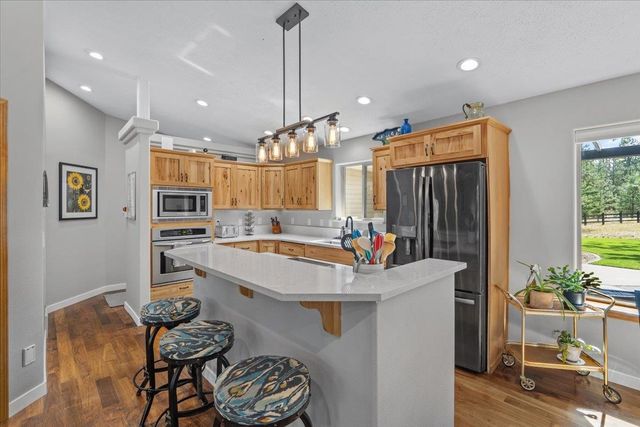 6910 N HARVARD Rd, Newman Lake, WA 99025