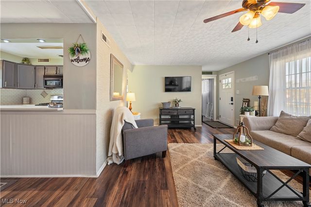 180 Graham Road, Cuyahoga Falls, OH 44223