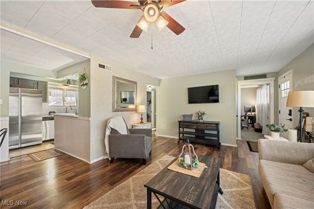 180 Graham Road, Cuyahoga Falls, OH 44223