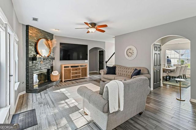 1100 Rock Elm Drive, Auburn, GA 30011