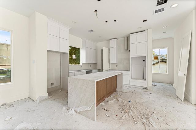 2504 Baylor Street, Houston, TX 77009