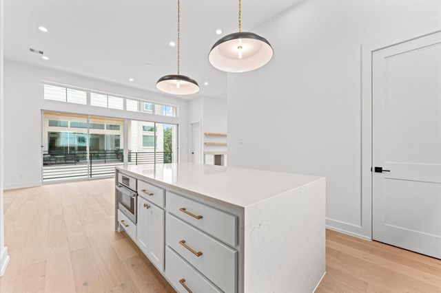 2504 Baylor Street, Houston, TX 77009