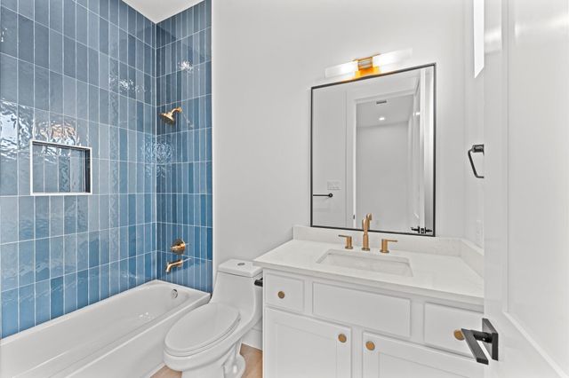2504 Baylor Street, Houston, TX 77009