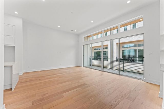 2504 Baylor Street, Houston, TX 77009