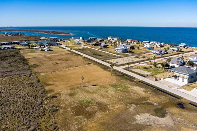 4454 Boyt Road, Port Bolivar, TX 77650