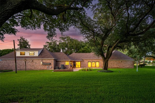1715 Avenue D, Katy, TX 77493