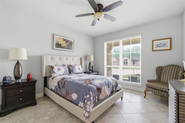 1813 Emerald Trace Lane, Pearland, TX 77584