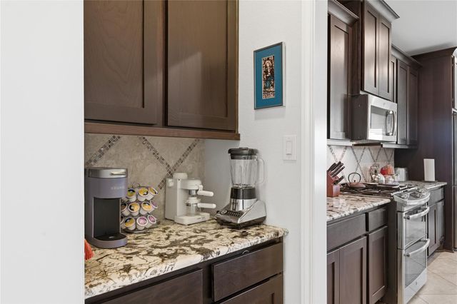 1813 Emerald Trace Lane, Pearland, TX 77584