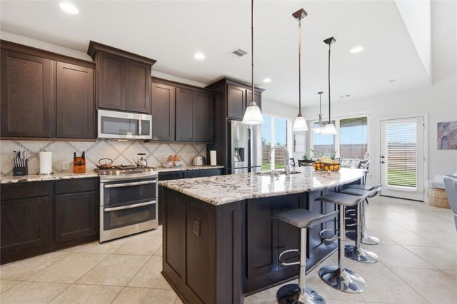 1813 Emerald Trace Lane, Pearland, TX 77584