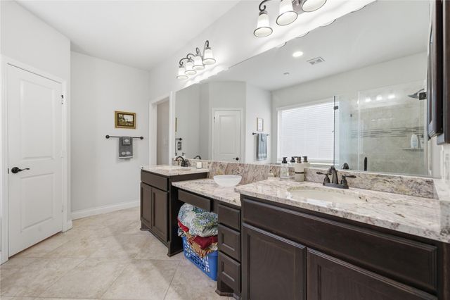 1813 Emerald Trace Lane, Pearland, TX 77584