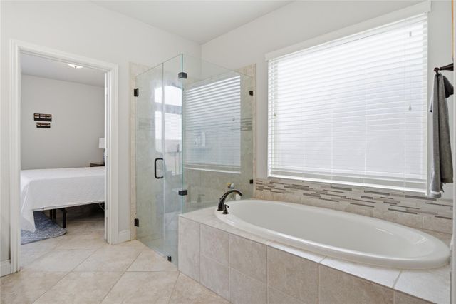 1813 Emerald Trace Lane, Pearland, TX 77584