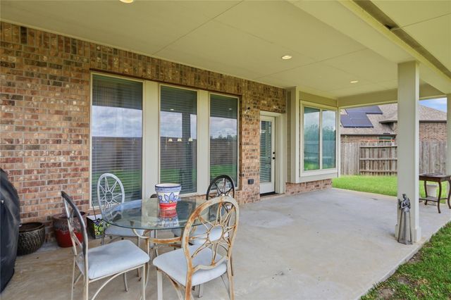 1813 Emerald Trace Lane, Pearland, TX 77584