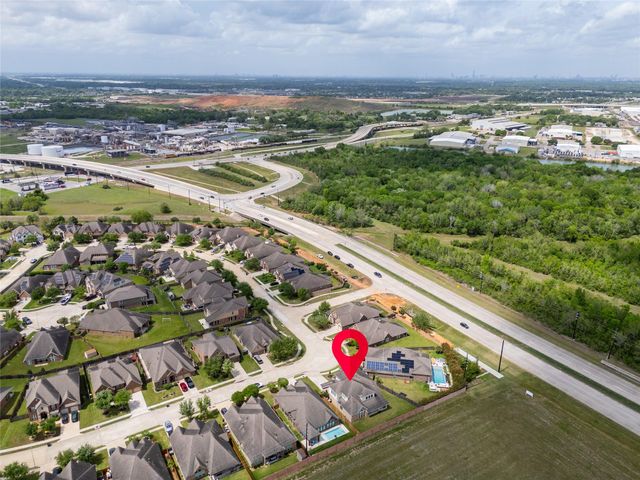 1813 Emerald Trace Lane, Pearland, TX 77584