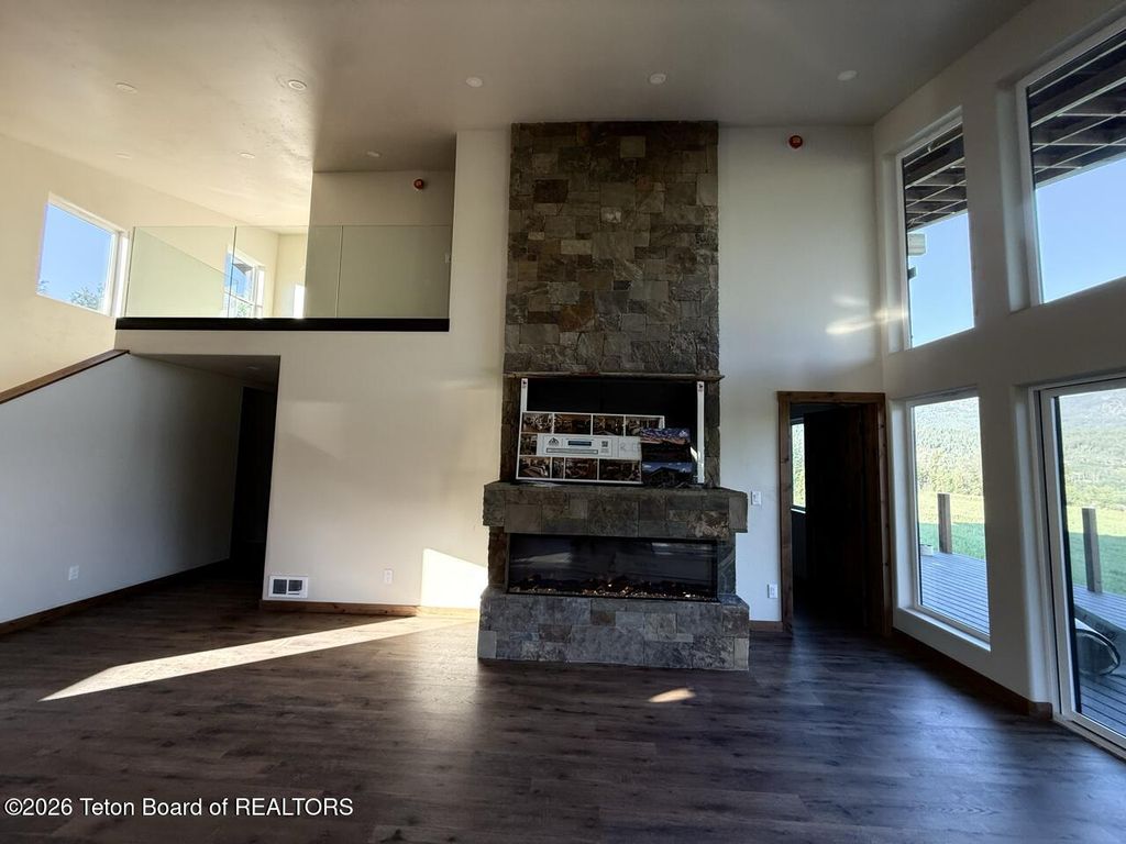 149 ALPINE MEADOW Loop, Alpine, WY 83128 photo 4