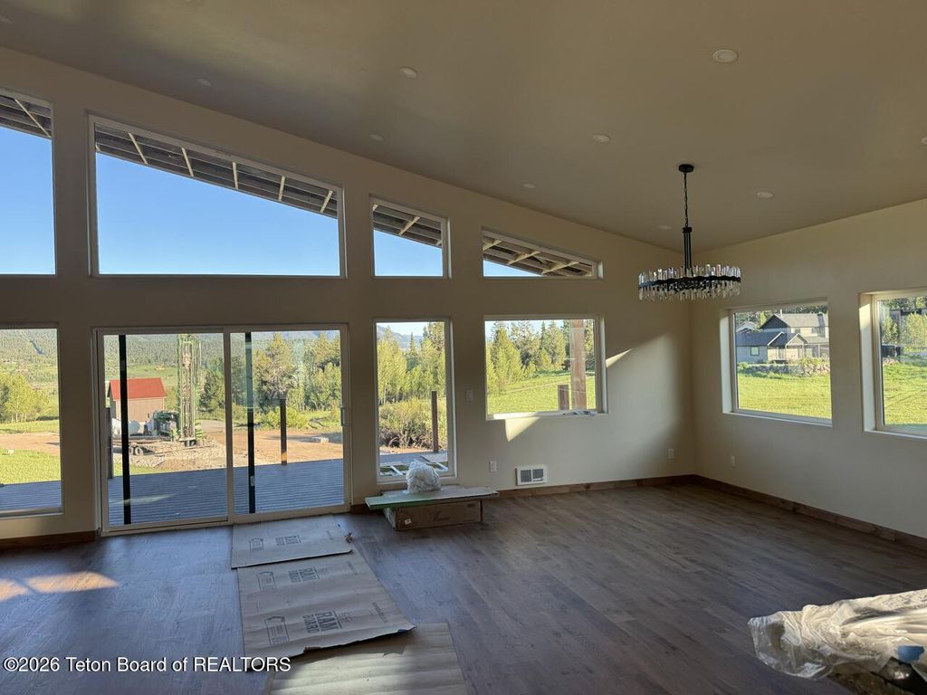149 ALPINE MEADOW Loop, Alpine, WY 83128 photo 5