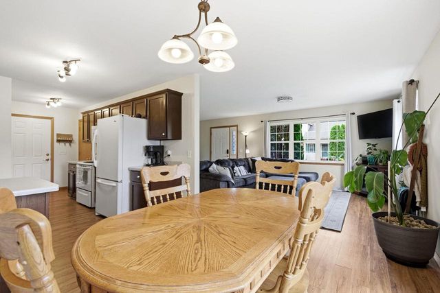 1183 Homestead Drive, Sun Prairie, WI 53590