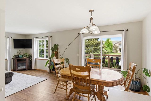 1183 Homestead Drive, Sun Prairie, WI 53590