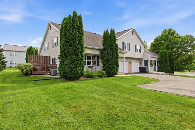 1183 Homestead Drive, Sun Prairie, WI 53590