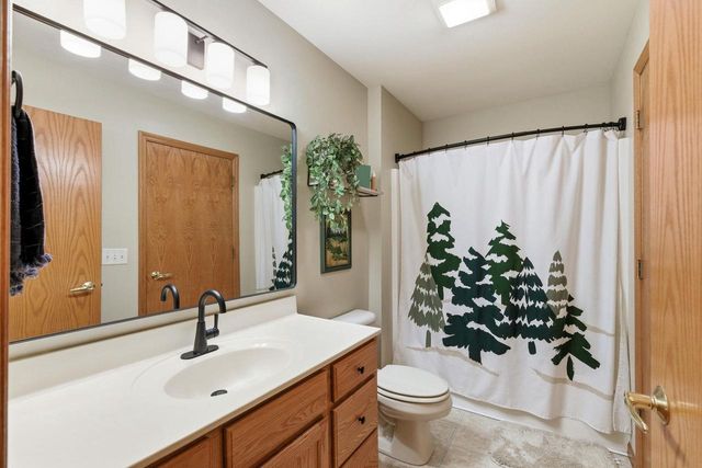 1183 Homestead Drive, Sun Prairie, WI 53590