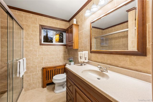 14 Mayo Avenue, Huntington, NY 11743