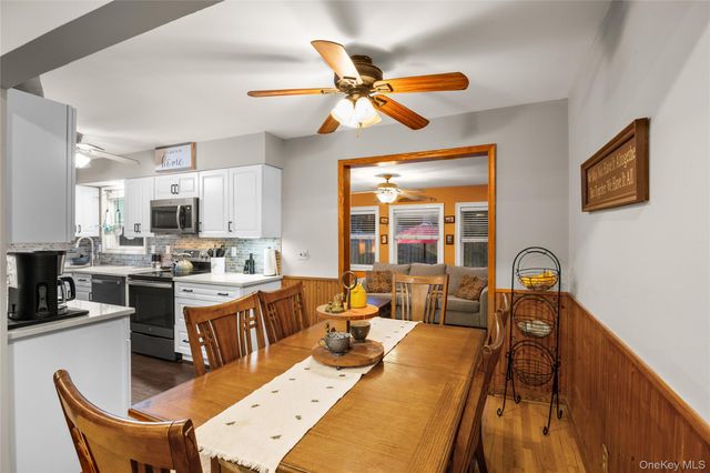 14 Mayo Avenue, Huntington, NY 11743