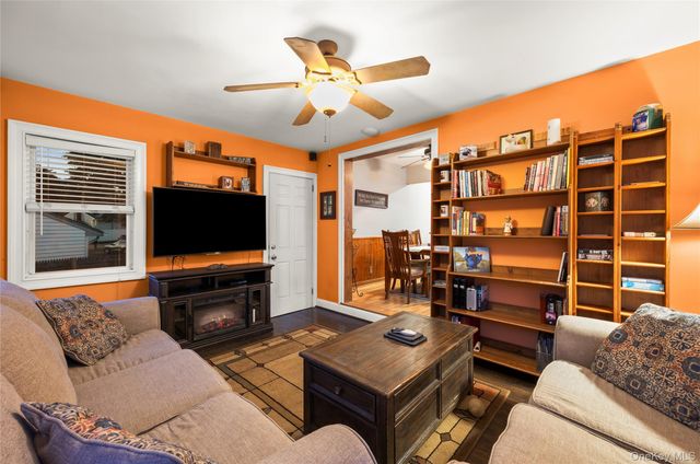14 Mayo Avenue, Huntington, NY 11743