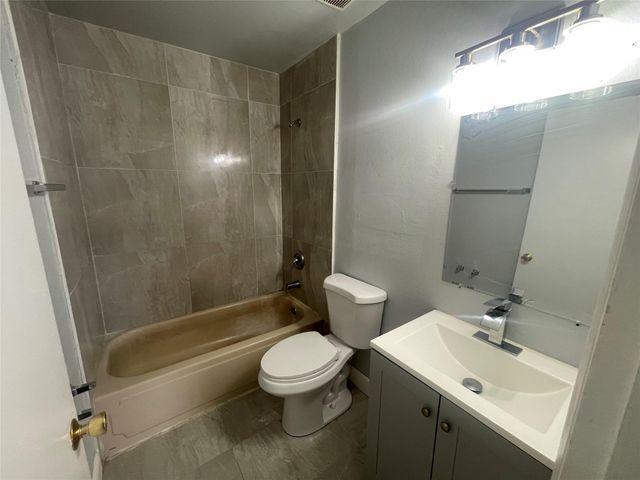 395 SW 15th St 12, Pompano Beach, FL 33060