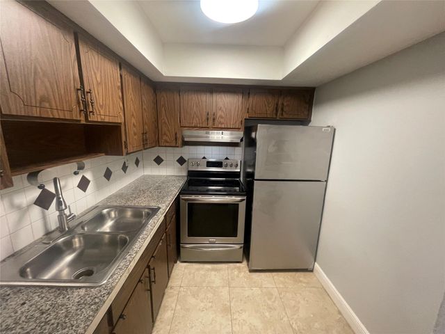 395 SW 15th St 12, Pompano Beach, FL 33060