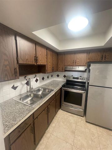 395 SW 15th St 12, Pompano Beach, FL 33060